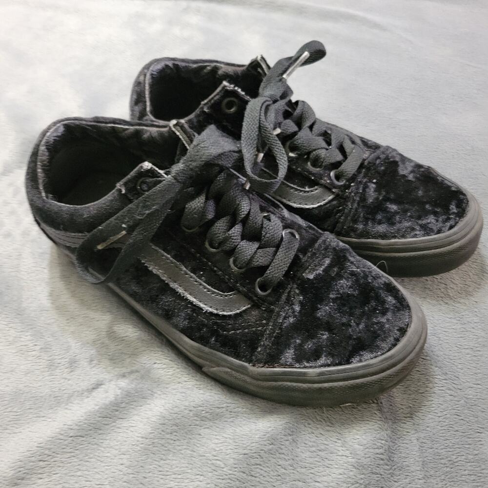 Vans Shoes Girls 3.5 Black Velvet Old Skool Low Top Sneakers Skater Style Valor